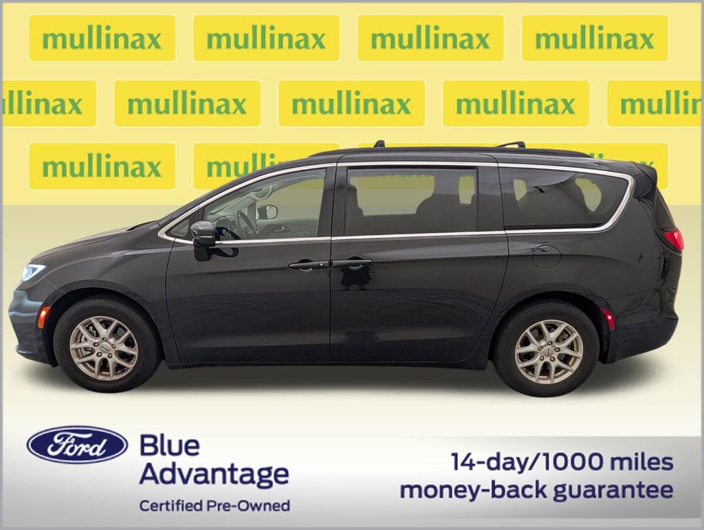 Used 2022 Chrysler Pacifica Touring-L FWD image 10
