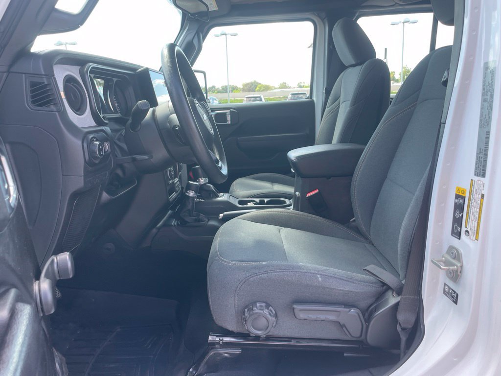 Used 2024 Jeep Gladiator Sport AWD/4WD image 11