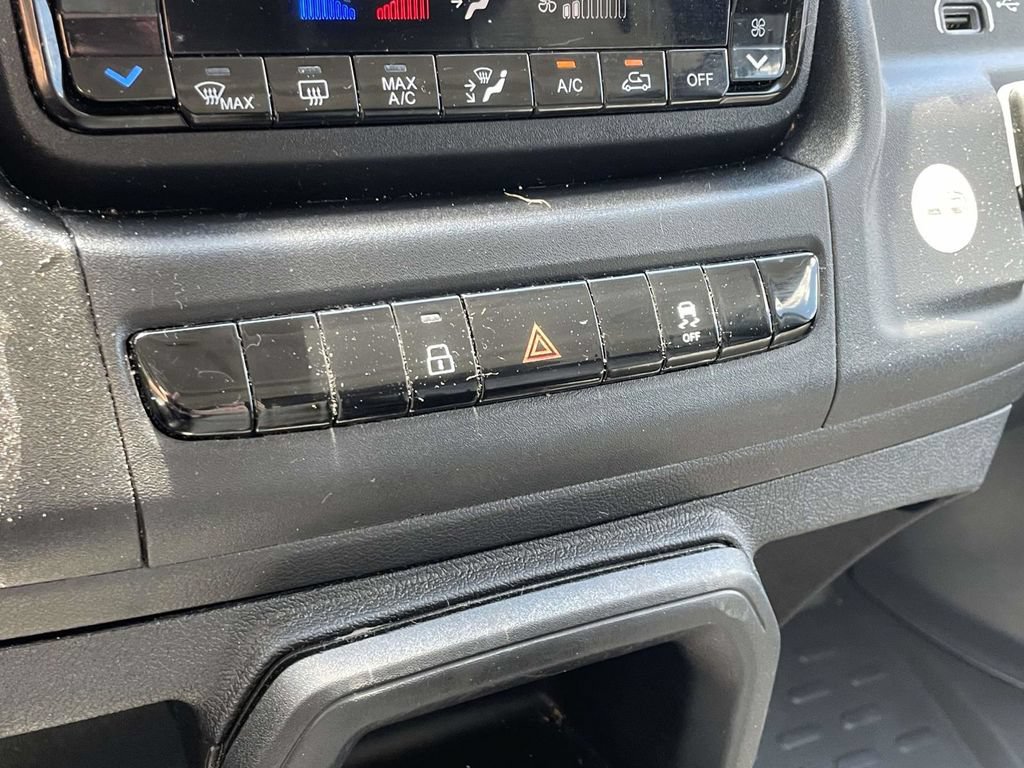 Used 2025 RAM ProMaster 2500 w/ Convenience Group FWD image 33