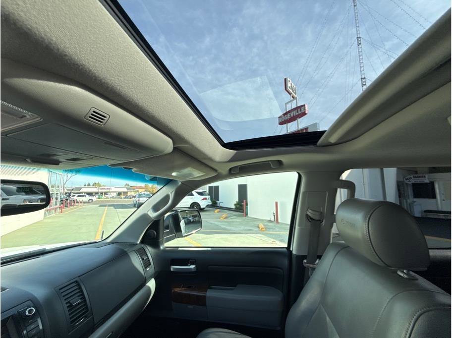 Used 2013 Toyota Tundra Platinum image 26