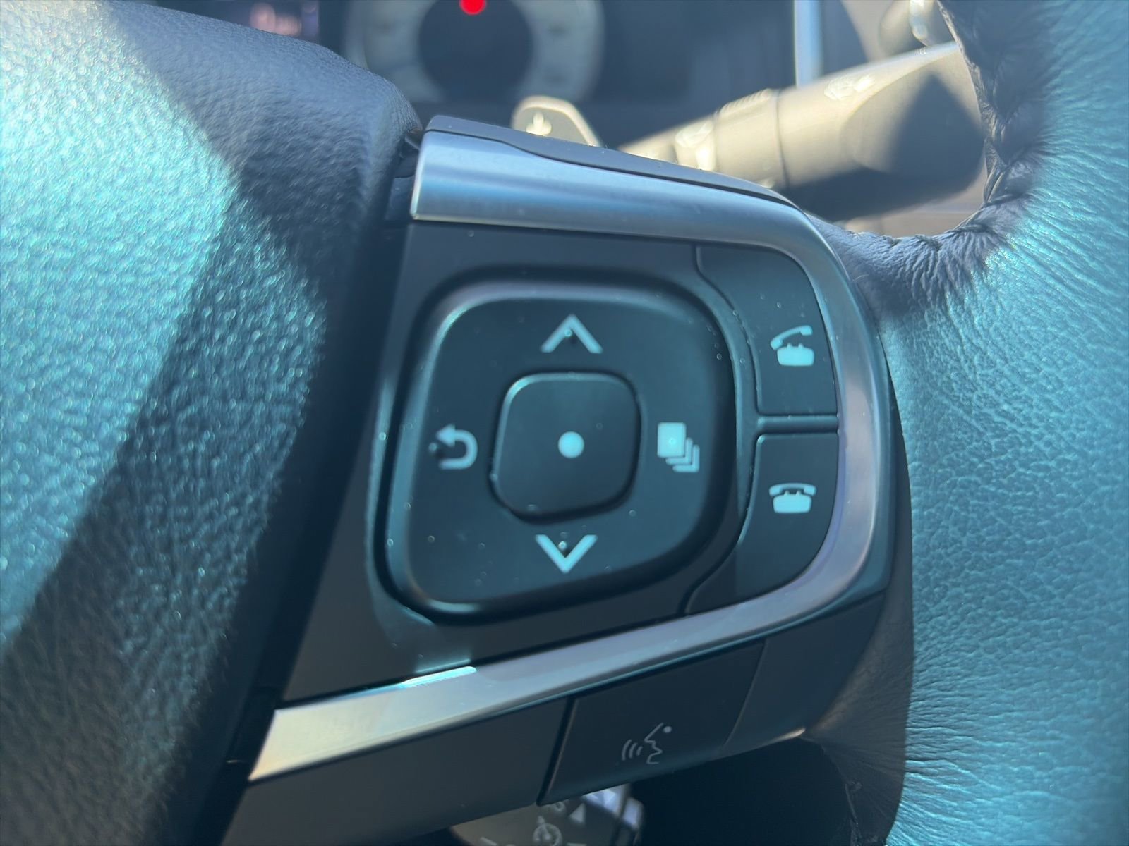 Used 2016 Toyota Camry SE FWD image 16