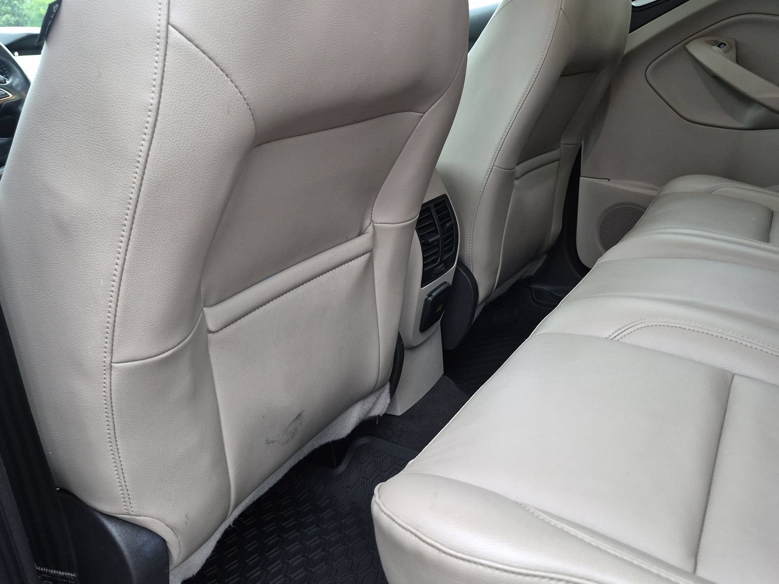 Used 2019 Ford Escape Titanium AWD/4WD image 18