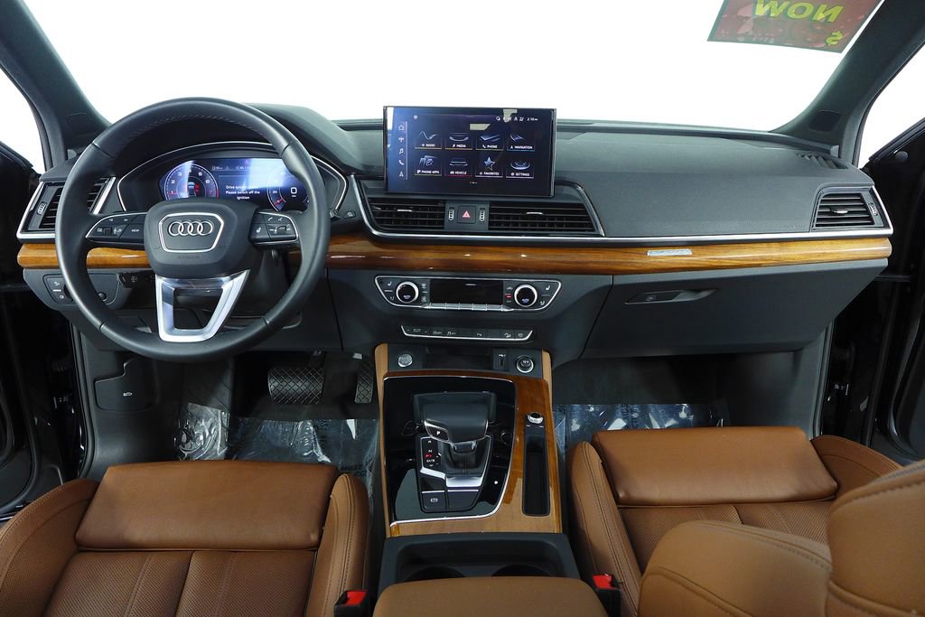 Used 2023 Audi Q5 2.0T Premium Plus w/ Premium Plus Package AWD/4WD image 25