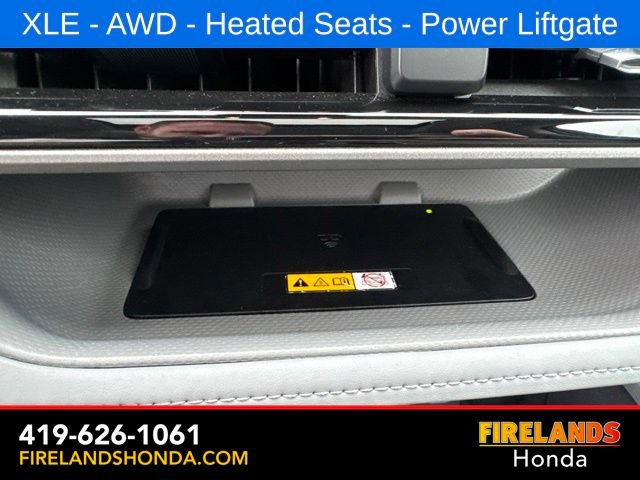 Used 2024 Toyota Highlander XLE AWD/4WD image 24
