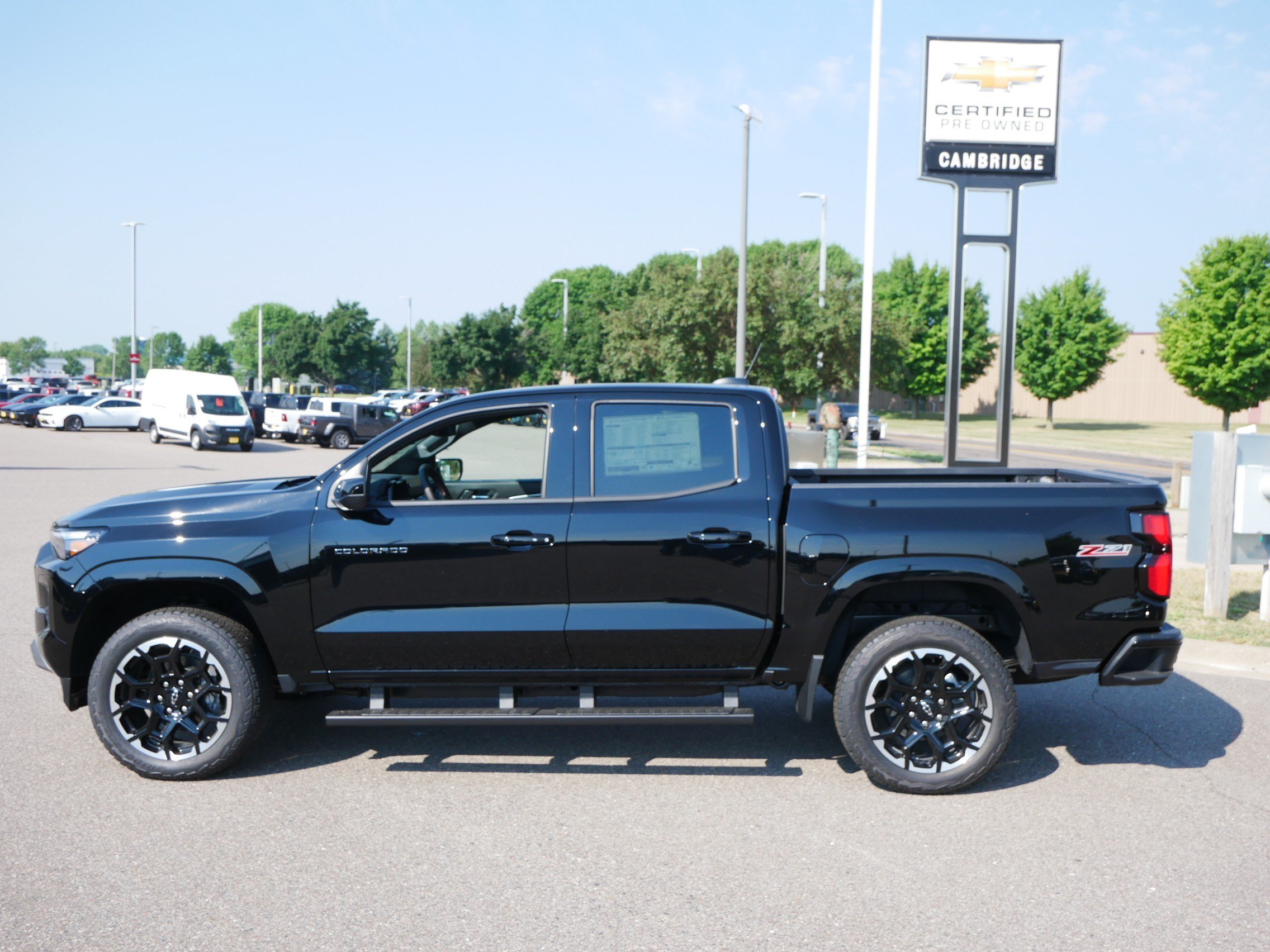 New 2026 Chevrolet Colorado Z71 w/ Z71 Convenience Package 2 AWD/4WD image 2