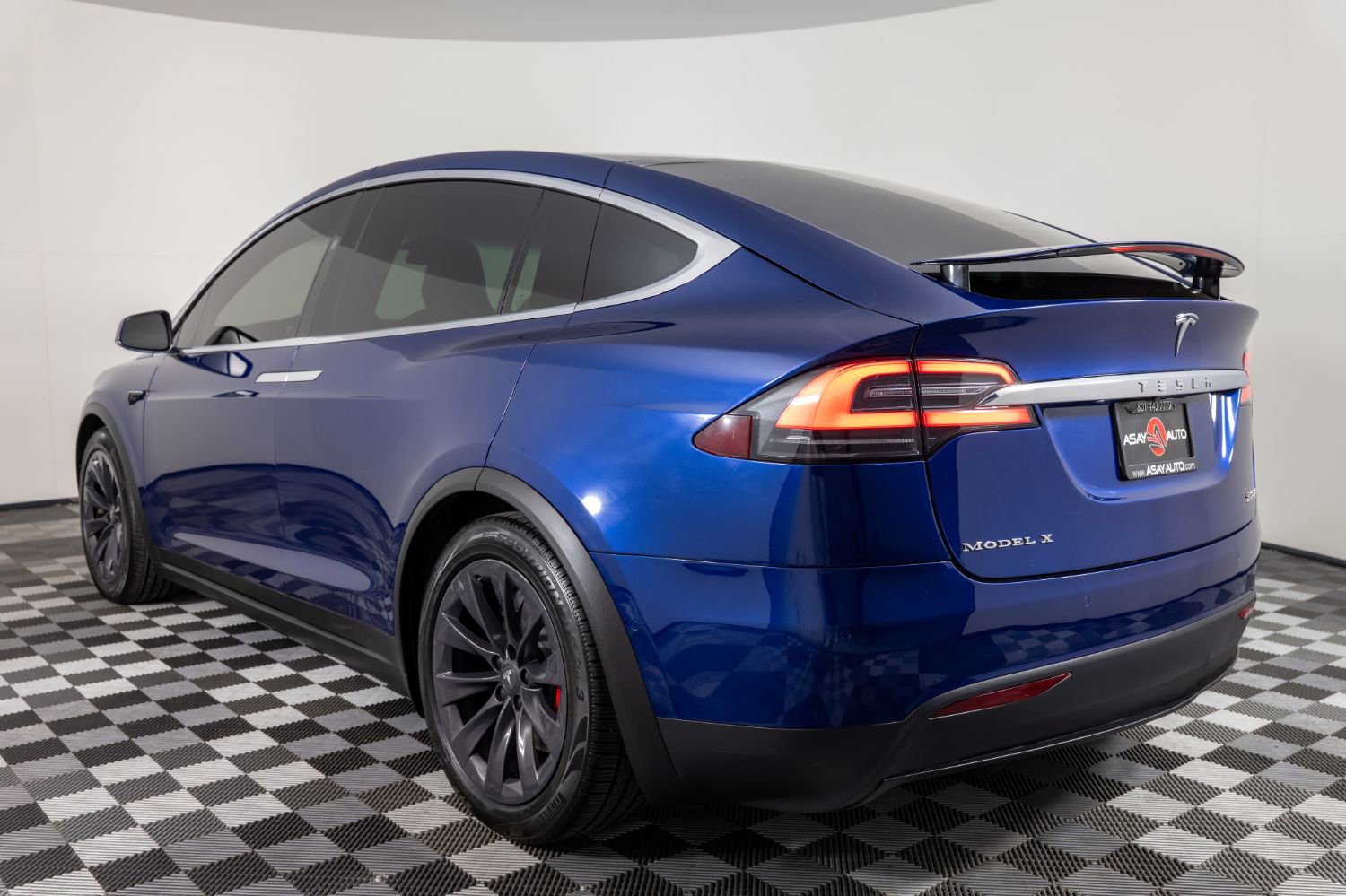Used 2018 Tesla Model X P100D AWD/4WD image 4