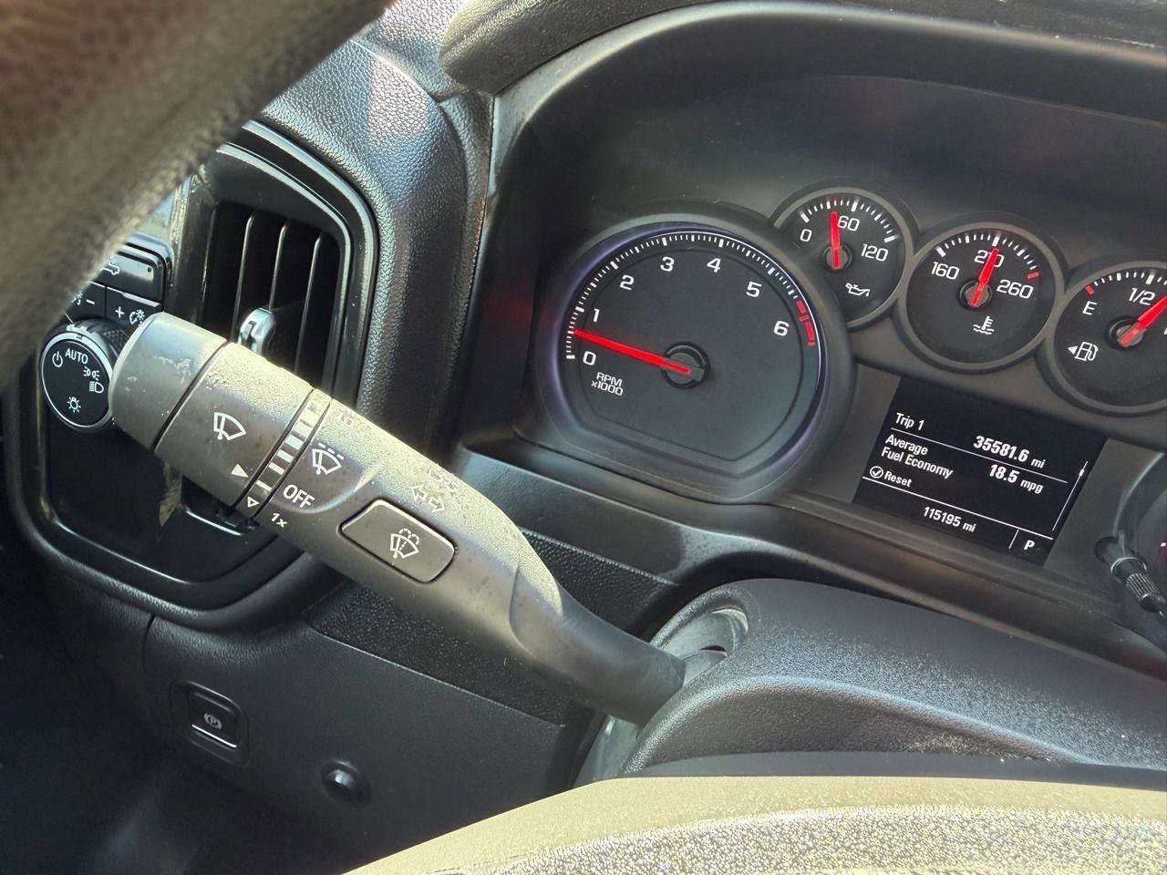 Used 2021 Chevrolet Silverado 1500 W/T RWD image 35
