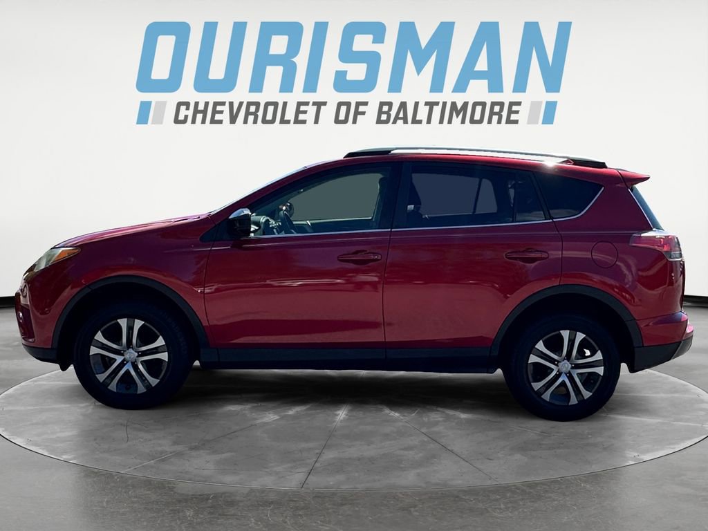 Used 2016 Toyota RAV4 LE AWD/4WD image 3
