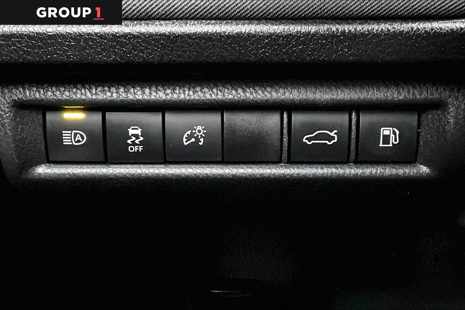 Used 2025 Toyota Camry LE FWD image 34