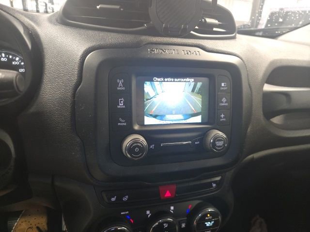 Used 2016 Jeep Renegade Latitude image 16