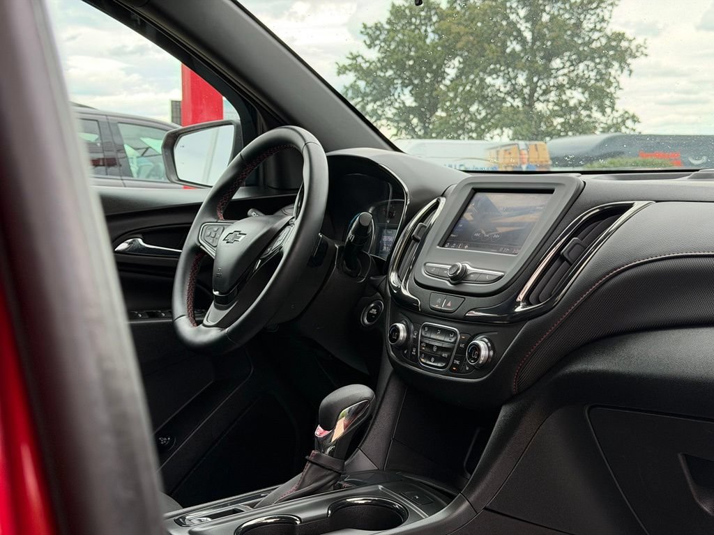 Used 2024 Chevrolet Equinox RS w/ LPO, Floor Liner Package FWD image 37