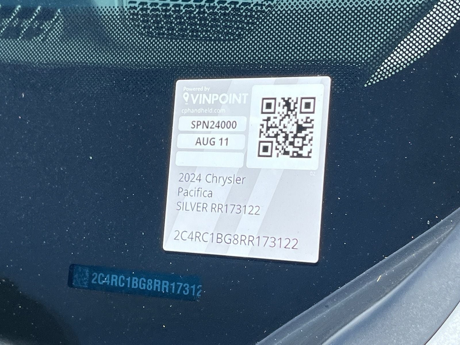 Used 2024 Chrysler Pacifica Touring-L FWD image 32
