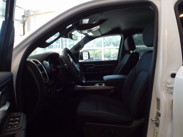 New 2026 RAM 1500 4x4 Crew Cab image 18