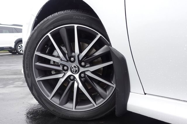 Certified 2022 Toyota Camry XLE FWD image 12