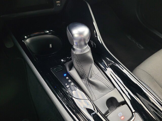 Certified 2021 Toyota C-HR XLE image 29