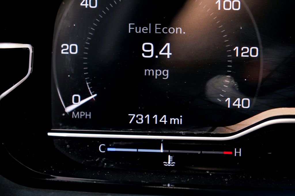 Used 2024 GMC Yukon XL Denali AWD/4WD image 19