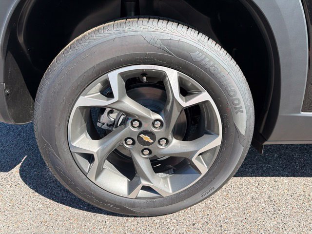 New 2026 Chevrolet Trax LT FWD image 19