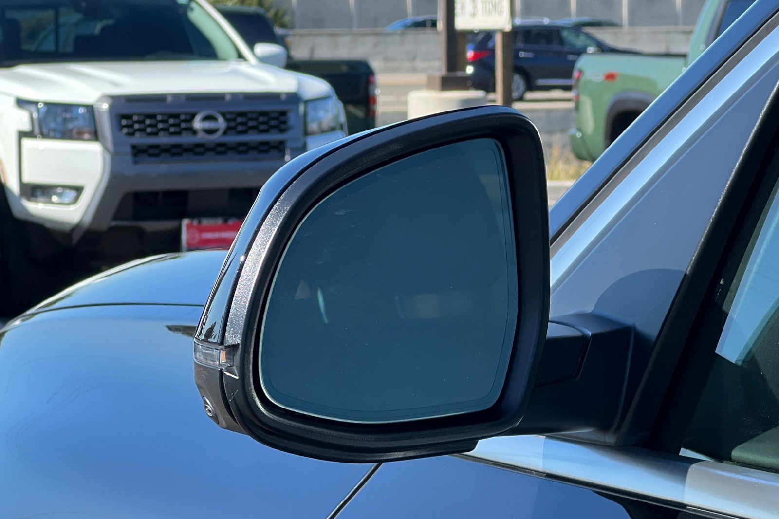 Used 2025 BMW X7 xDrive40i w/ Climate Comfort Package image 55