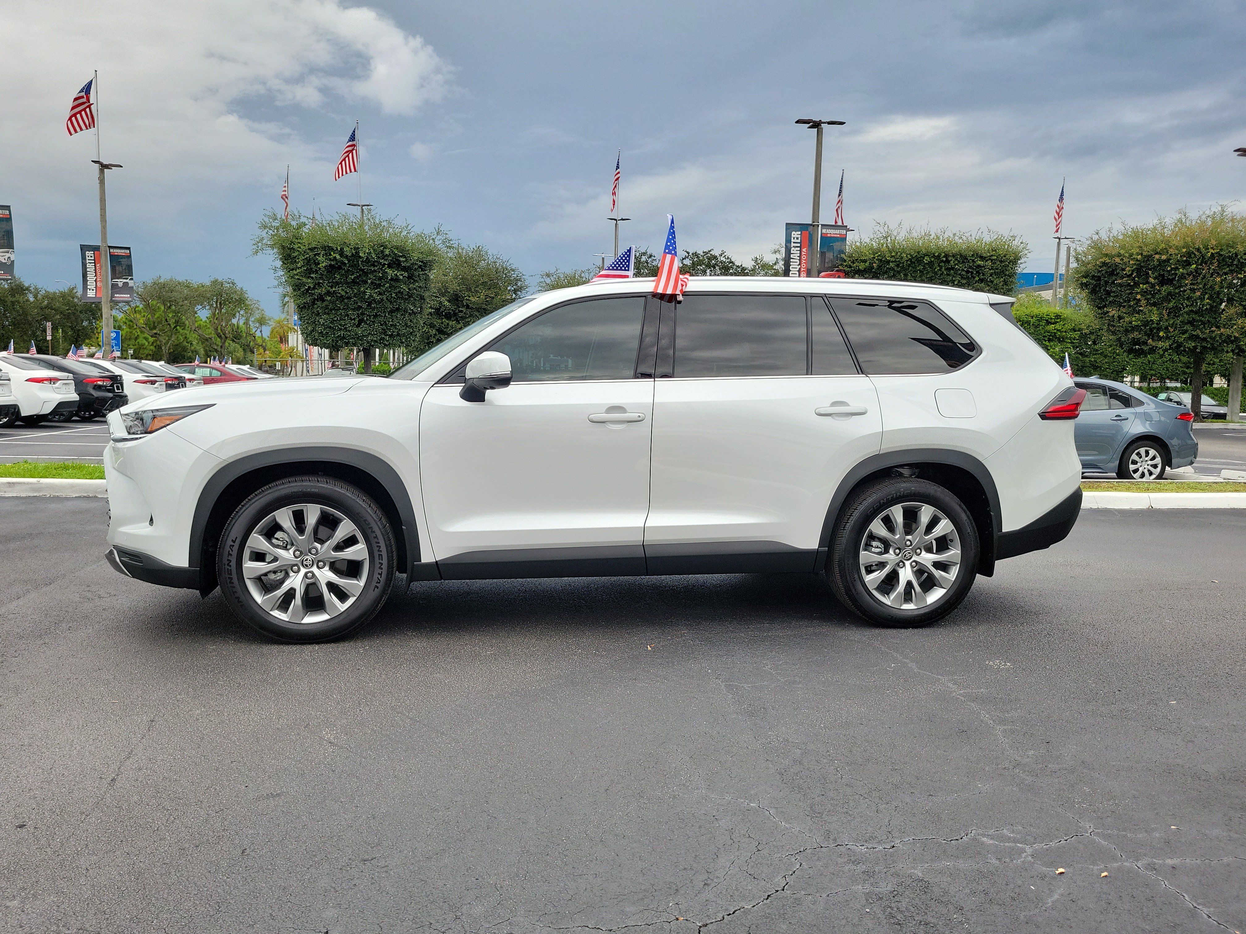 Used 2025 Toyota Grand Highlander FWD image 7
