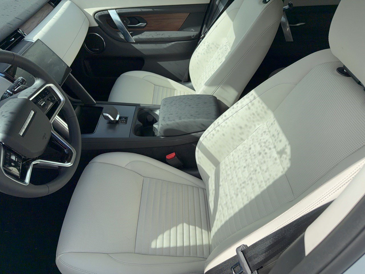 Used 2025 Land Rover Discovery Sport S AWD/4WD image 5