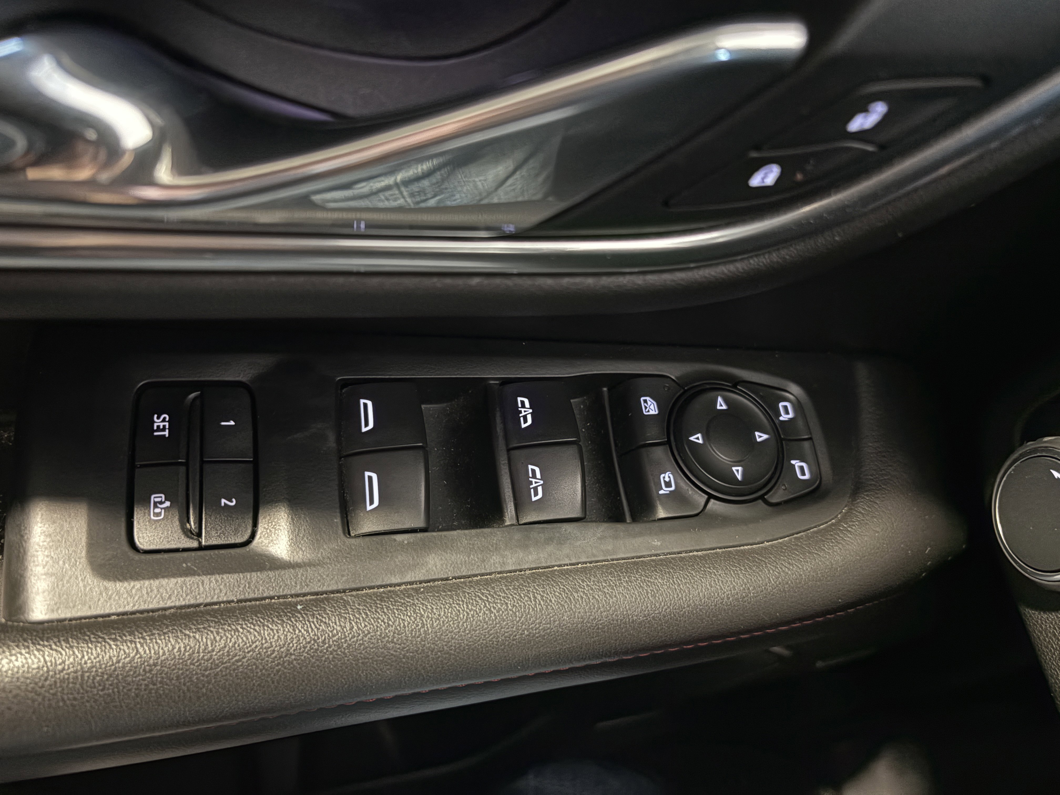 Used 2021 Chevrolet Suburban RST w/ Luxury Package image 11