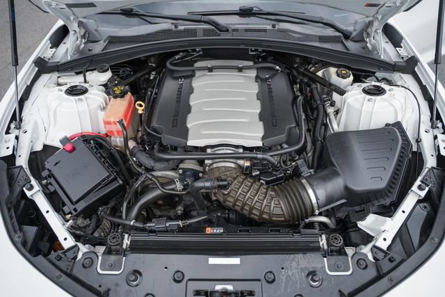 Used 2016 Chevrolet Camaro SS RWD image 20