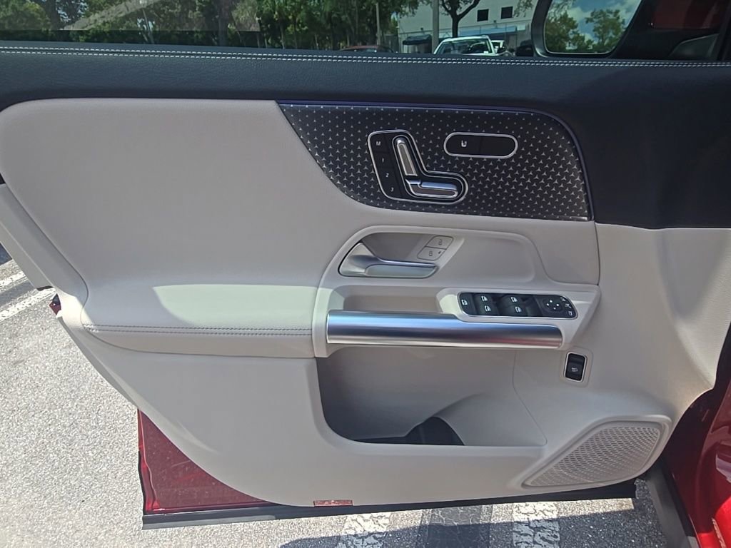 Used 2026 Mercedes-Benz GLA 250 image 11