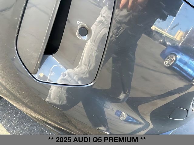 Used 2025 Audi Q5 Premium w/ Convenience Package image 10