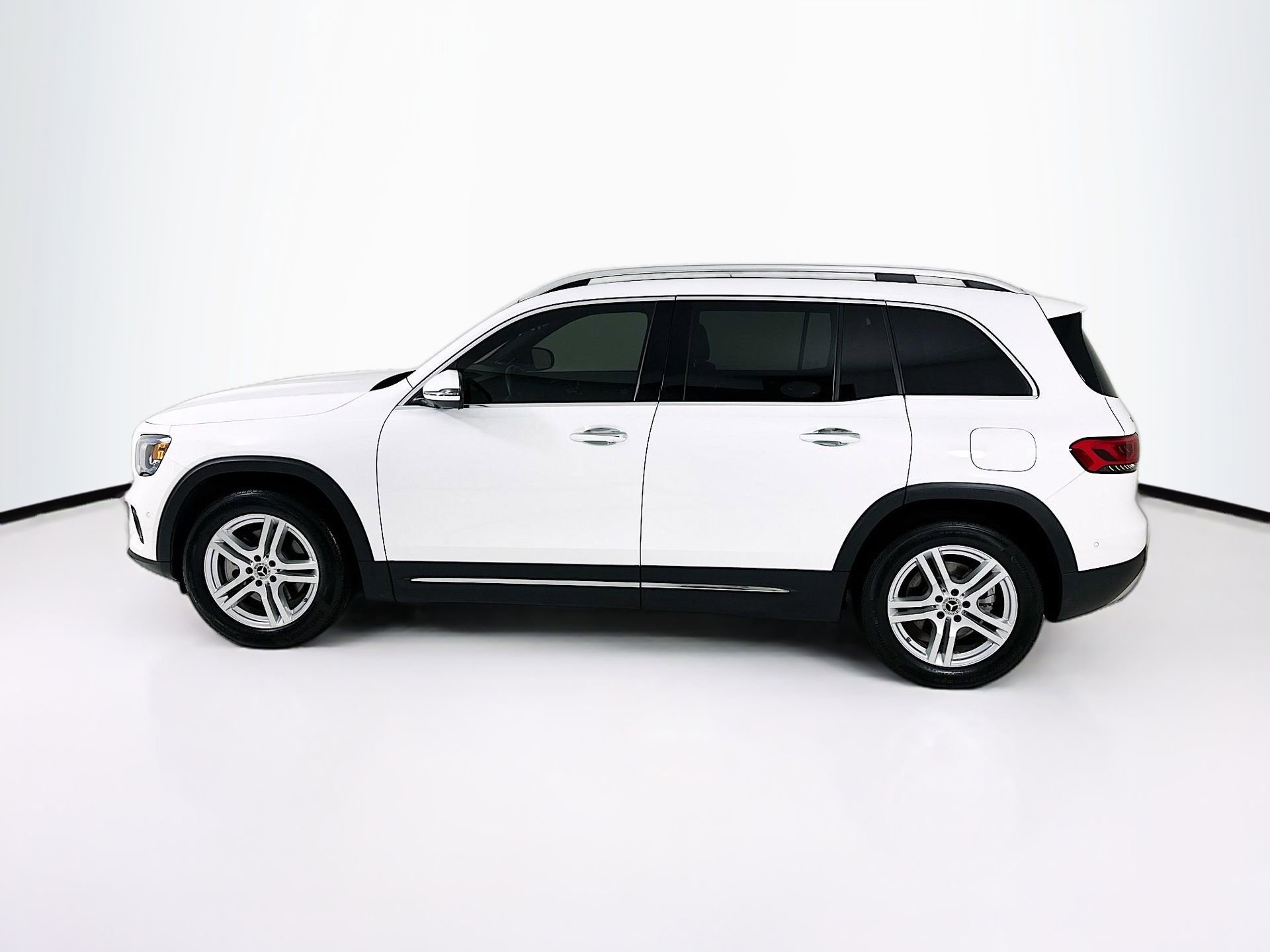 Used 2023 Mercedes-Benz GLB 250 image 5