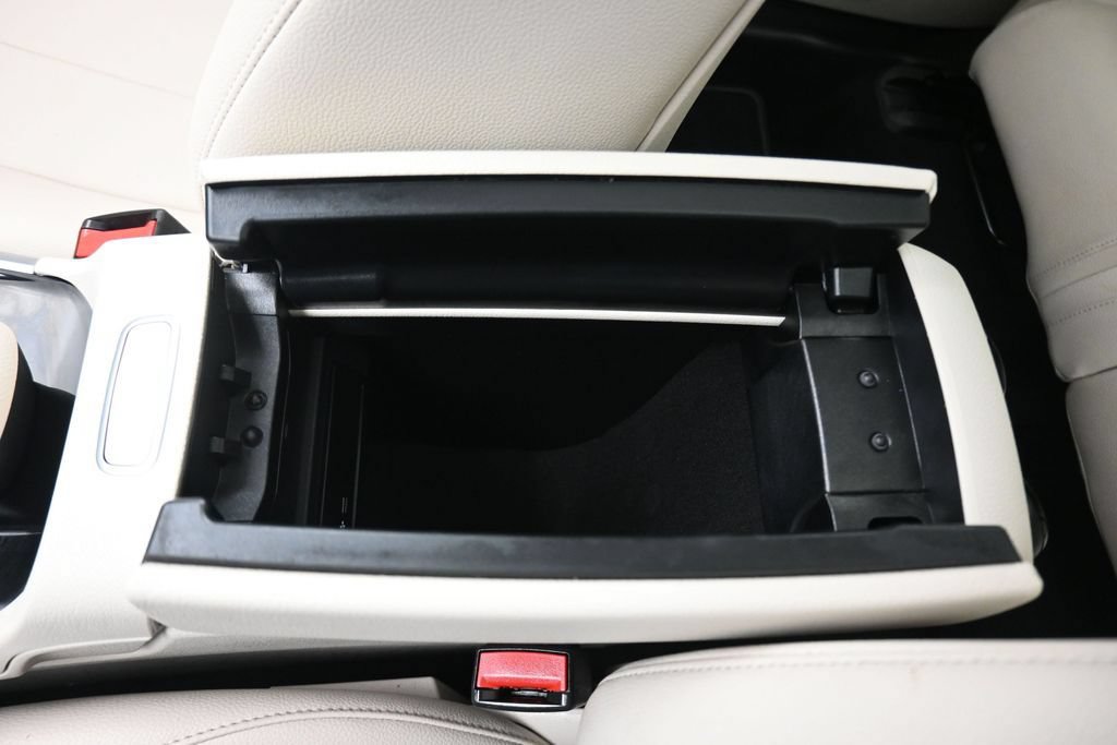 Used 2022 Mercedes-Benz GLB 250 4MATIC image 31