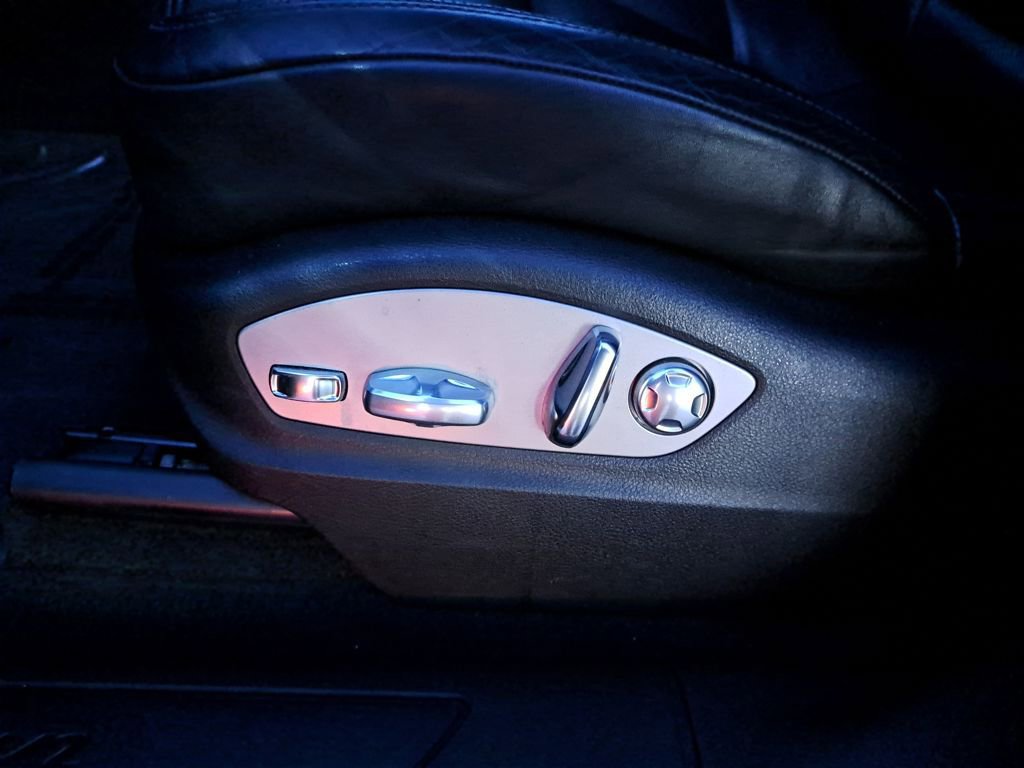 Used 2018 Porsche Macan image 37