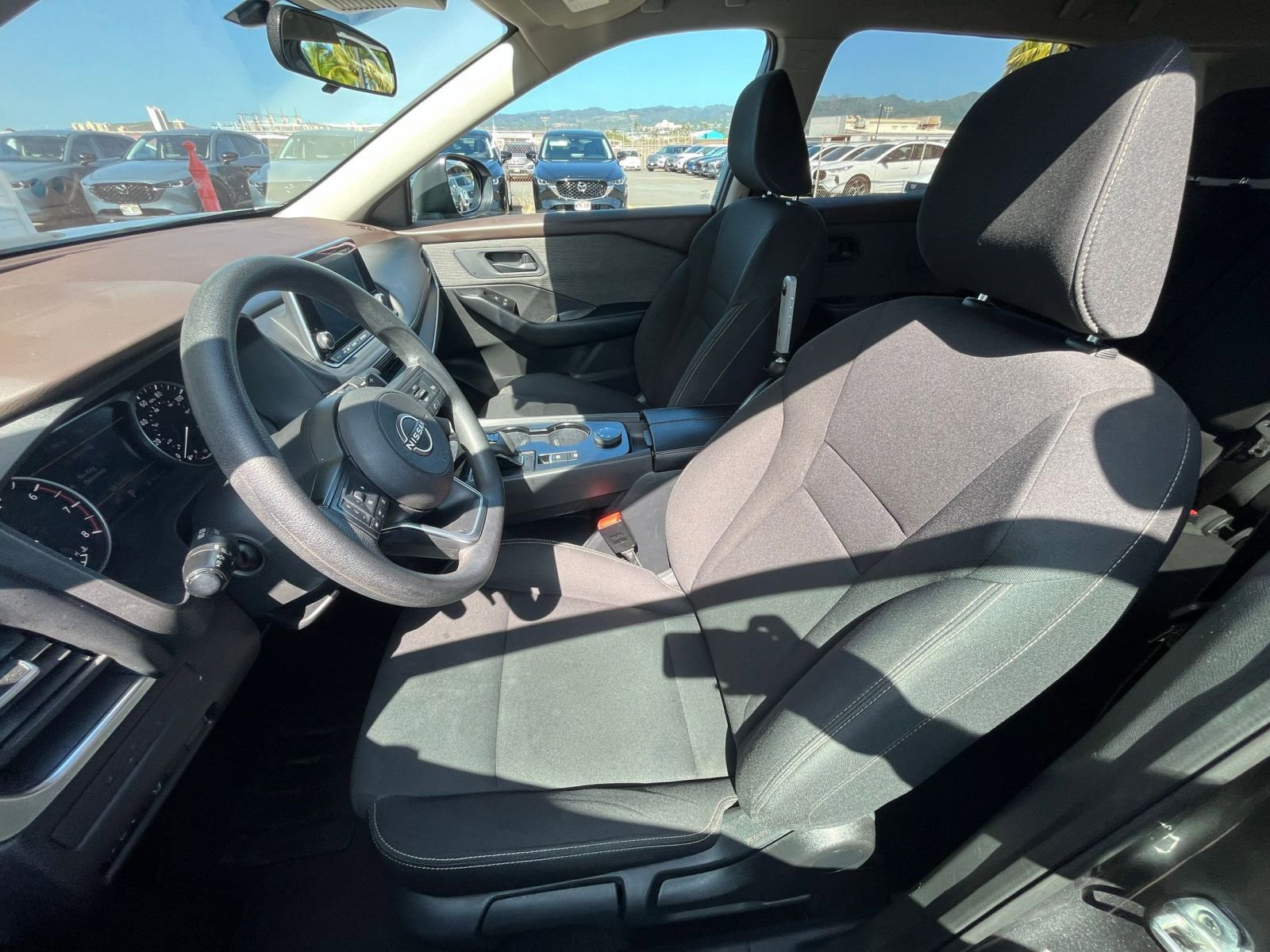 Used 2023 Nissan Rogue S image 36