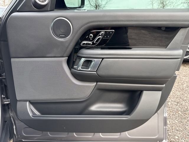 Used 2020 Land Rover Range Rover HSE image 25