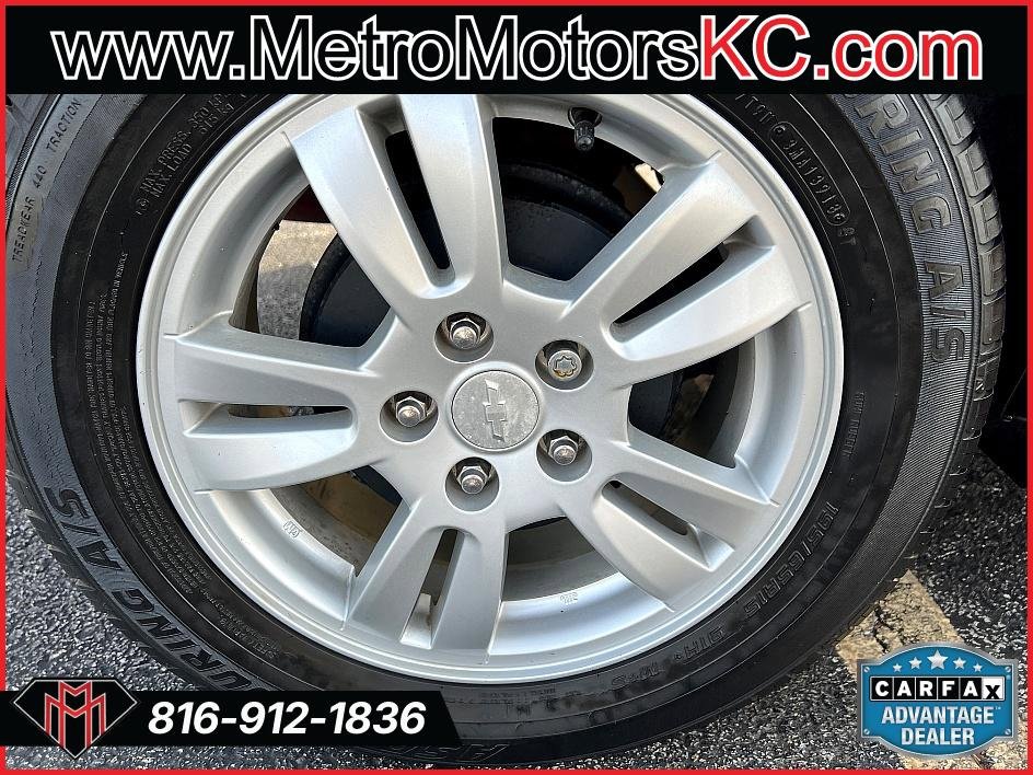 Used 2014 Chevrolet Sonic LT w/ Fun and Sun Package image 16