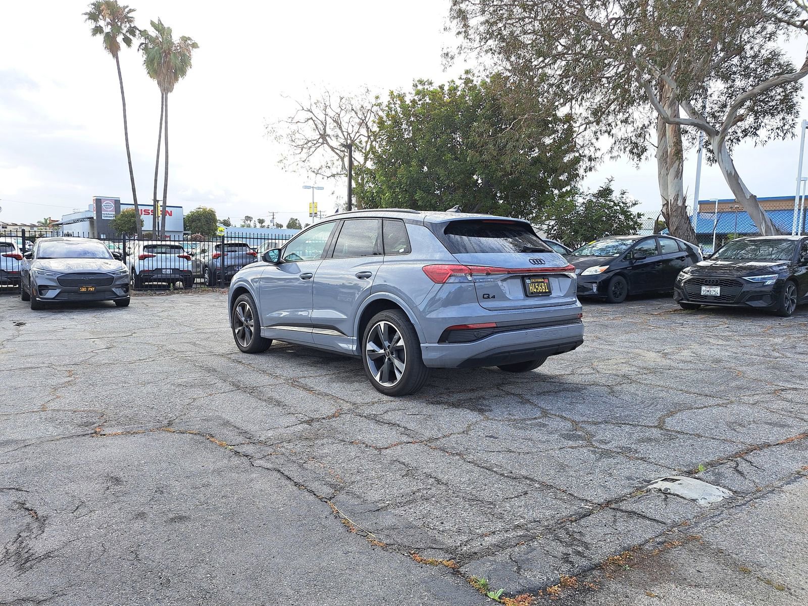 Used 2023 Audi Q4 e-tron Prestige w/ Black Optic Package image 4