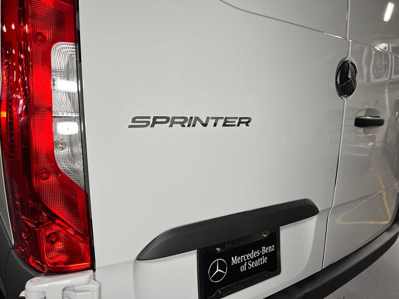 Used 2025 Mercedes-Benz Sprinter 2500 image 14
