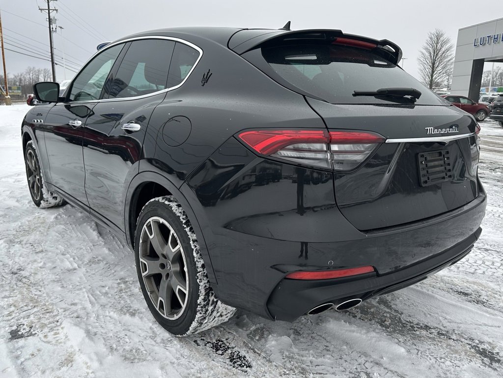 Used 2023 Maserati Levante Modena image 3