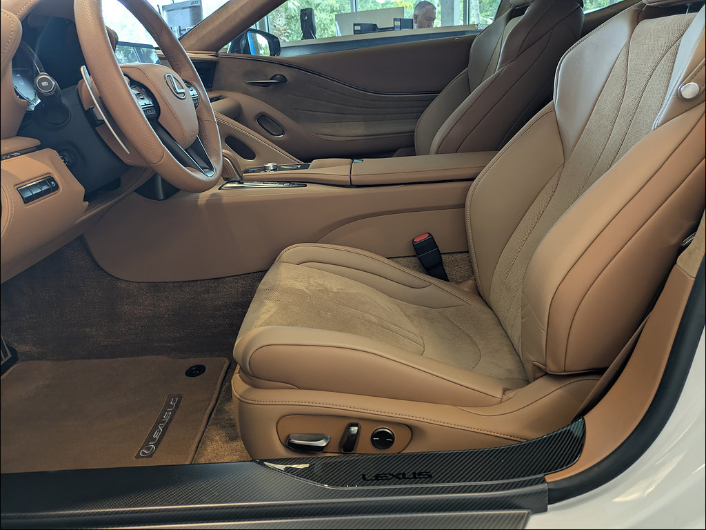 Used 2025 Lexus LC 500 Coupe w/ Dynamic Handling Package RWD image 18