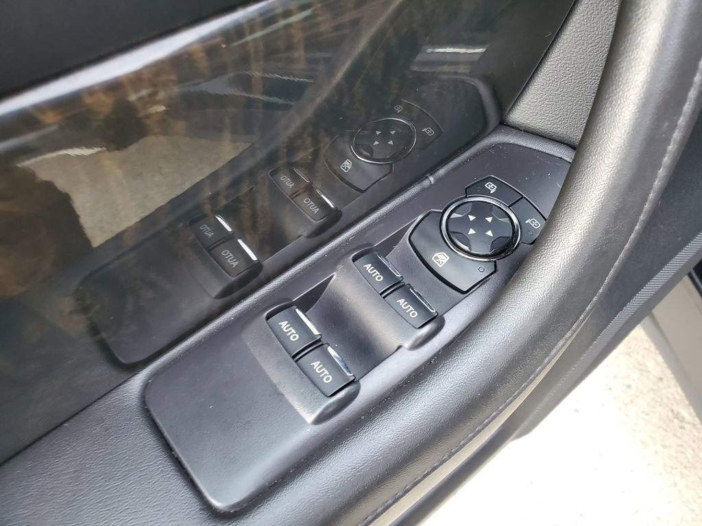 Used 2014 Lincoln MKS AWD w/ Equipment Group 201A image 12