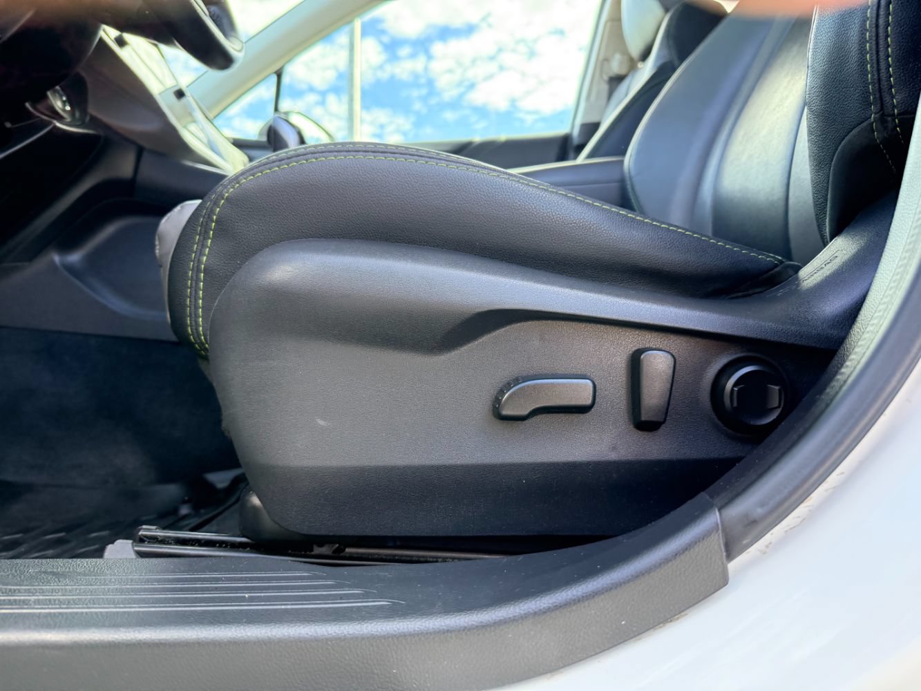 Used 2020 Subaru Outback Onyx Edition XT AWD/4WD image 19