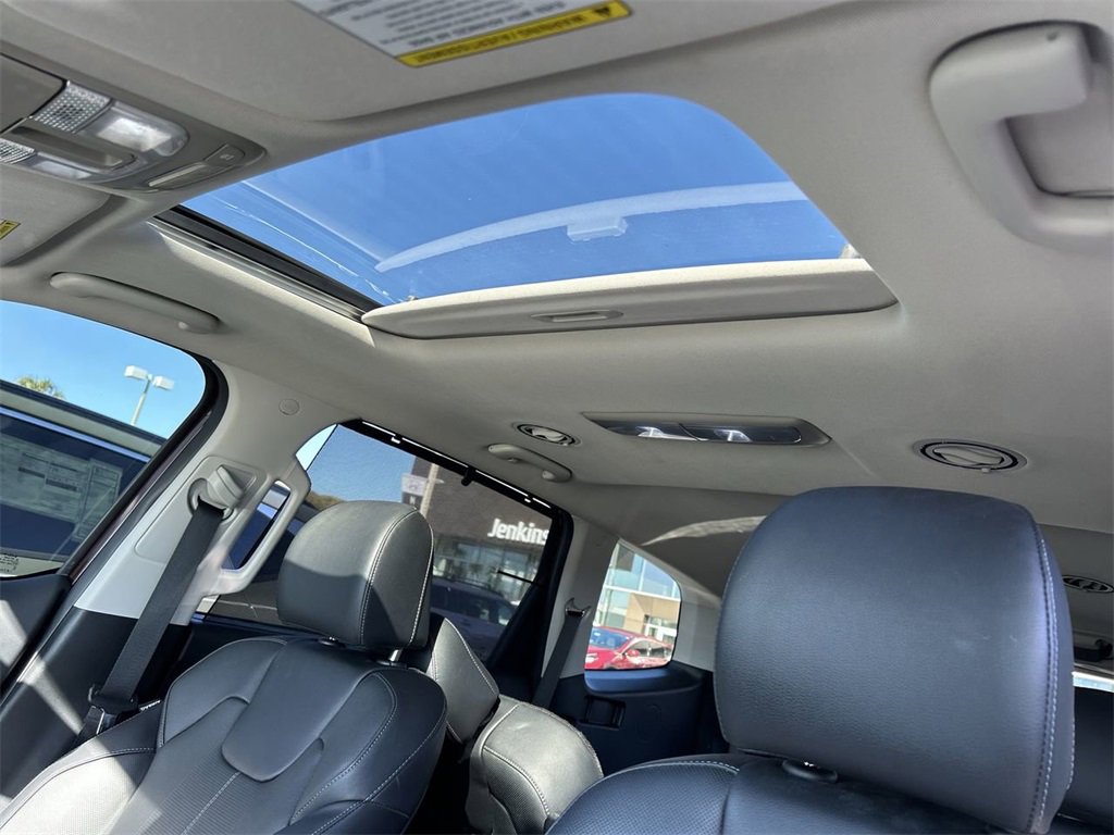 Used 2022 Kia Telluride EX w/ EX Premium Package image 25