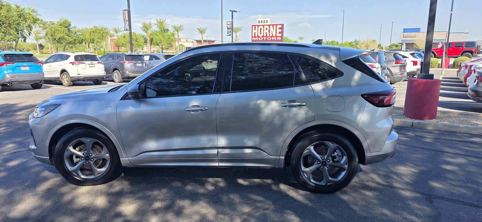 Used 2023 Ford Escape ST-Line FWD image 8