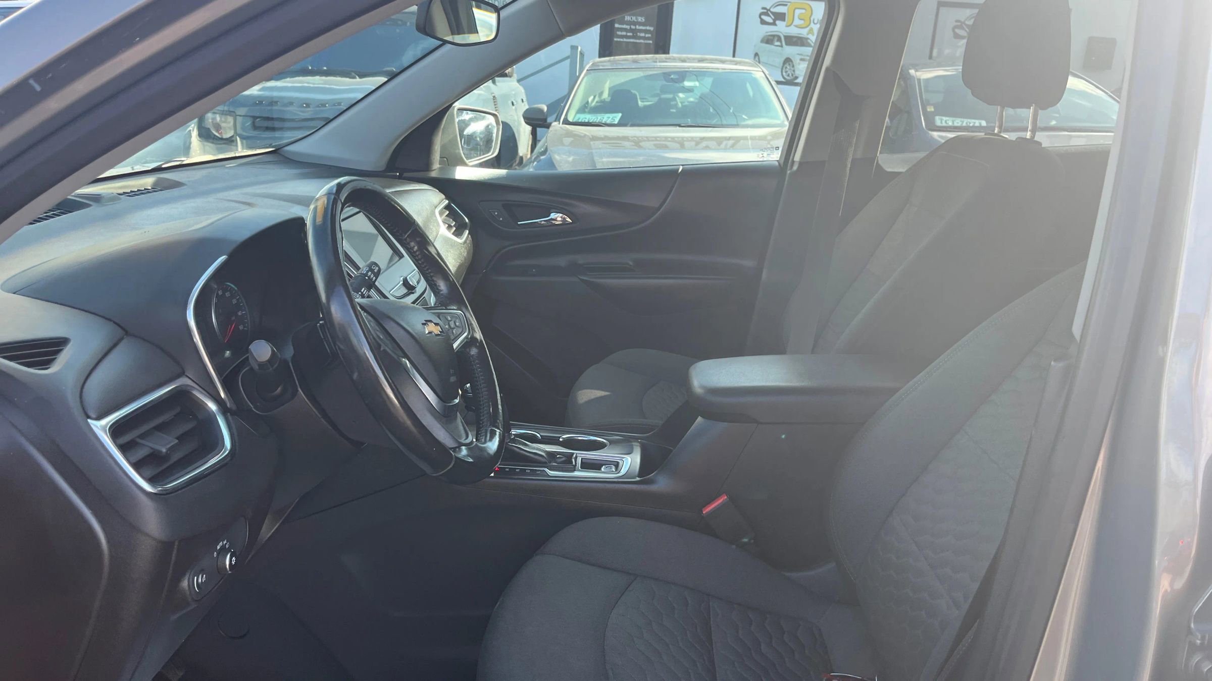 Used 2019 Chevrolet Equinox LT FWD image 9