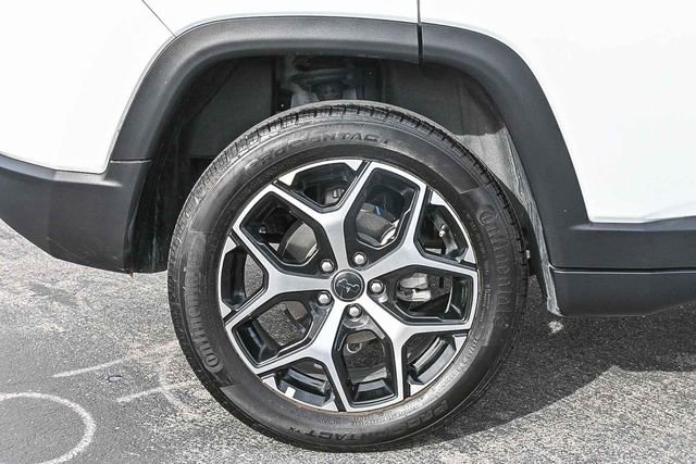 Used 2025 Jeep Compass Limited image 11