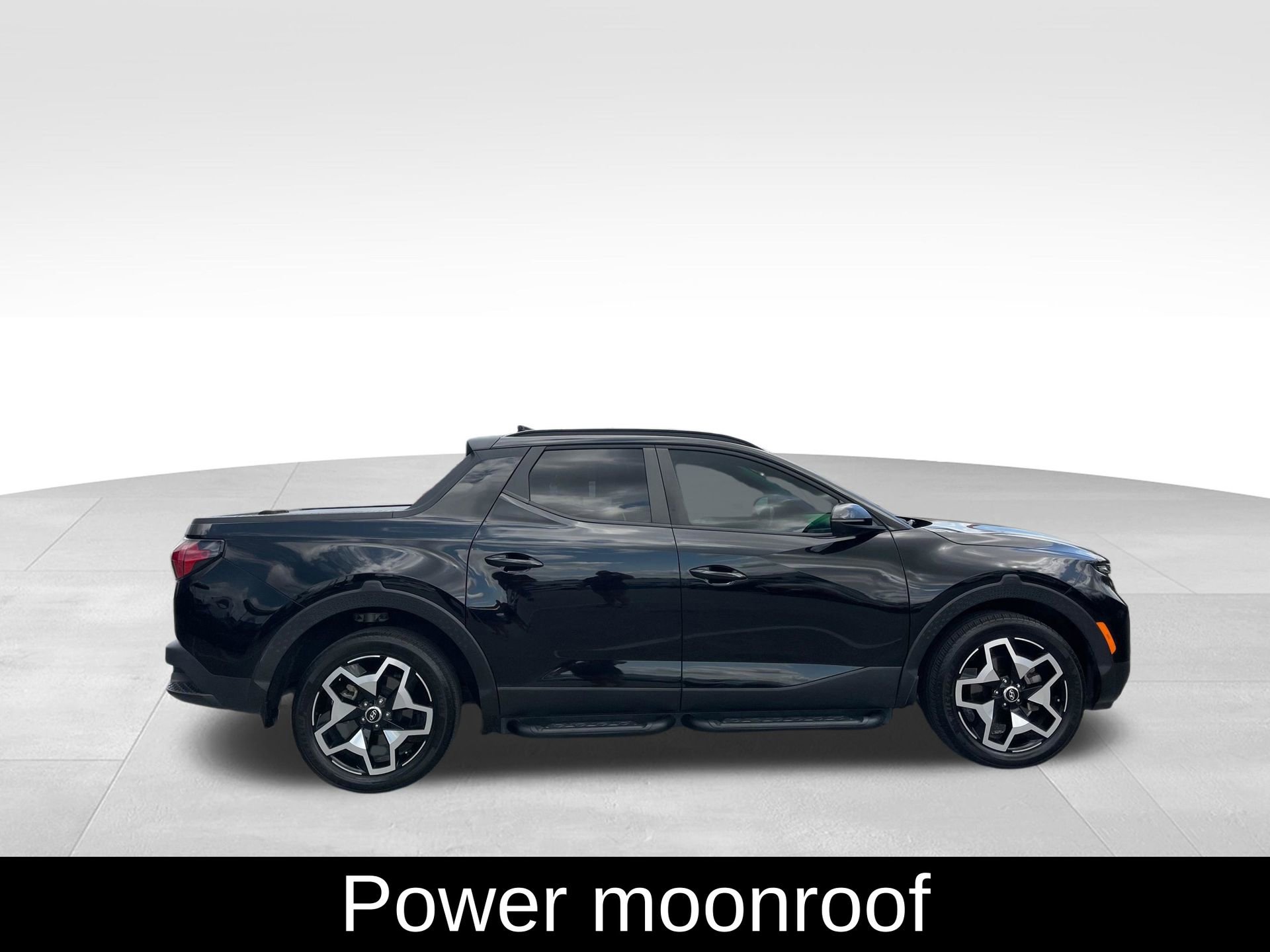 Used 2023 Hyundai Santa Cruz Limited w/ Tow & Go Package image 4