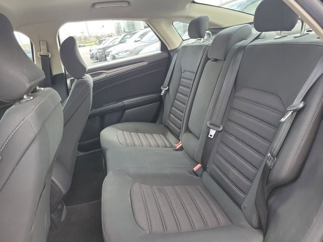Used 2018 Ford Fusion SE FWD image 31
