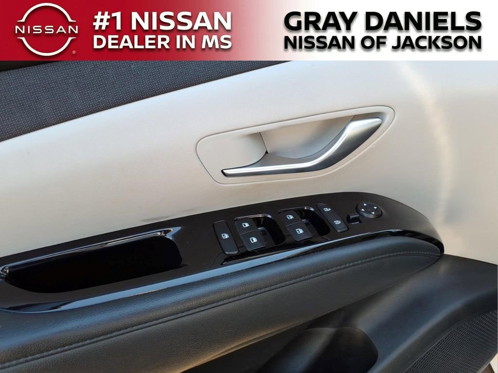 Used 2022 Hyundai Tucson SEL w/ Convenience Package FWD image 12