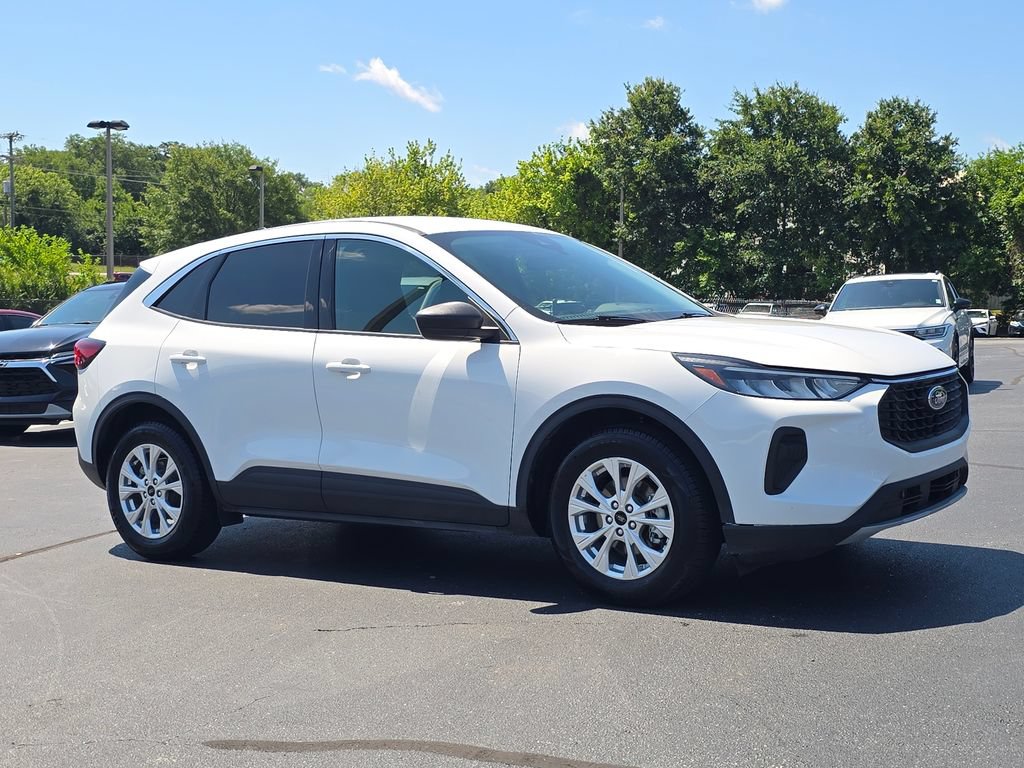 Used 2024 Ford Escape Active FWD image 1