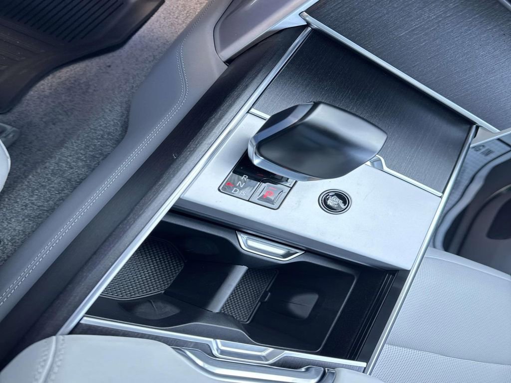 New 2026 Land Rover Range Rover SV image 23