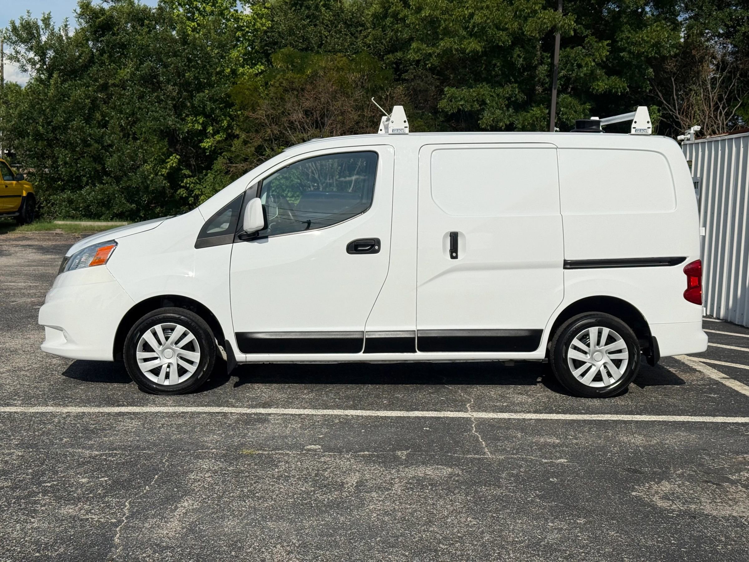 Used 2020 Nissan NV200 SV w/ Back Door Glass Package image 2